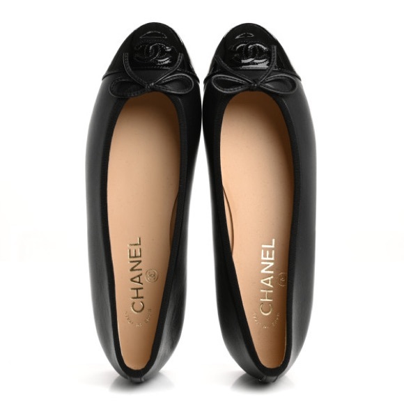 CHANEL Black CC Logo Leather Ballet Flats IT37.5 - Picture 1 of 11